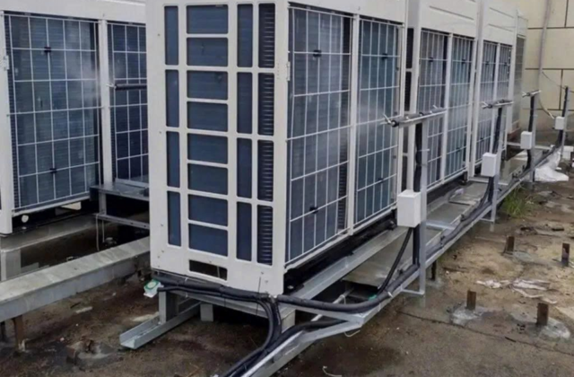 Cảnh Giác Với Chiêu Thức Phun Sương Cho Cục Nóng Điều Hòa: Tiềm Ẩn Rủi Ro Khôn Lường