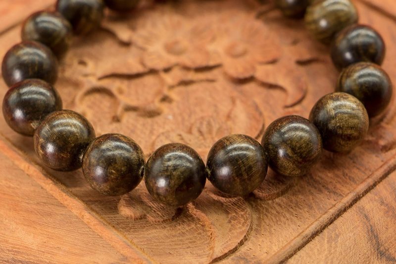 Giá vòng trầm hương hiện tại Giá vòng trầm hương hiện tại