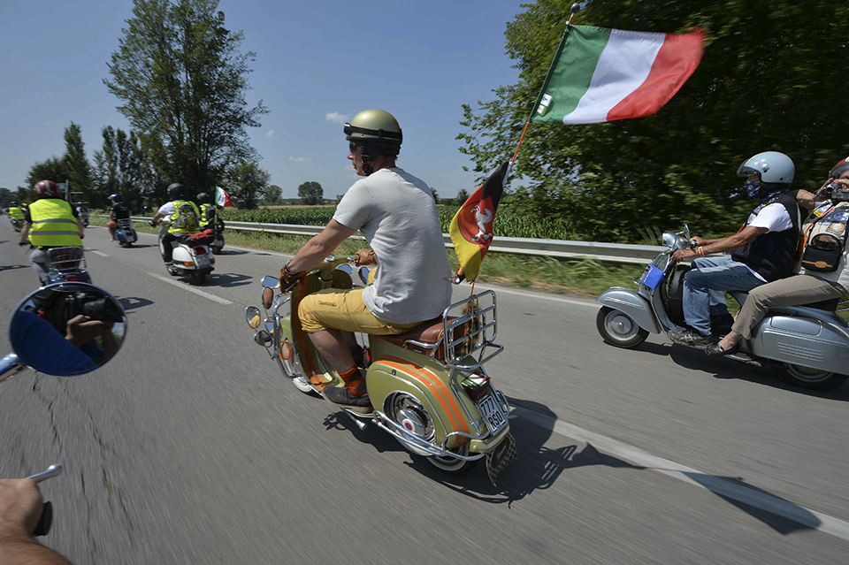 Lễ Kỷ Niệm Huyền Thoại Xe Máy Vespa Tại Rome: Sự Kiện Lớn Nhất Từ Trước Đến Nay